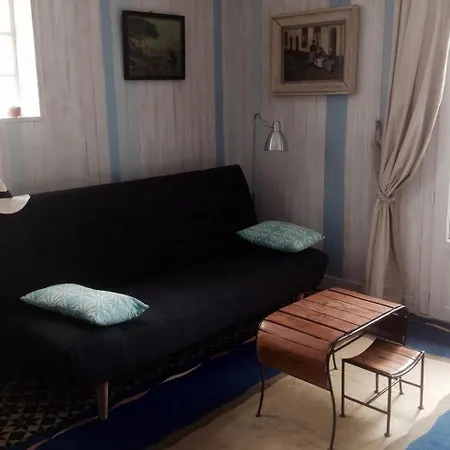 La Maison Rose Et Son Jardin شقة