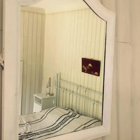 La Maison Rose Et Son Jardin Apartment